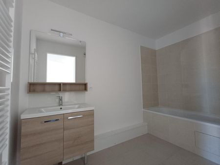 location Appartement T3 DE 67.2m² À BOBIGNY - Photo 5