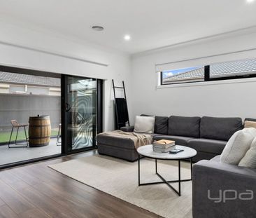 4 BEDROOM HOME LUXURY LIVING IN BROOKFIELD - Photo 4