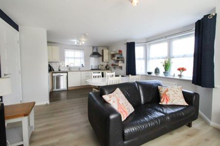 2 bedroom apartment to rent - Photo 5