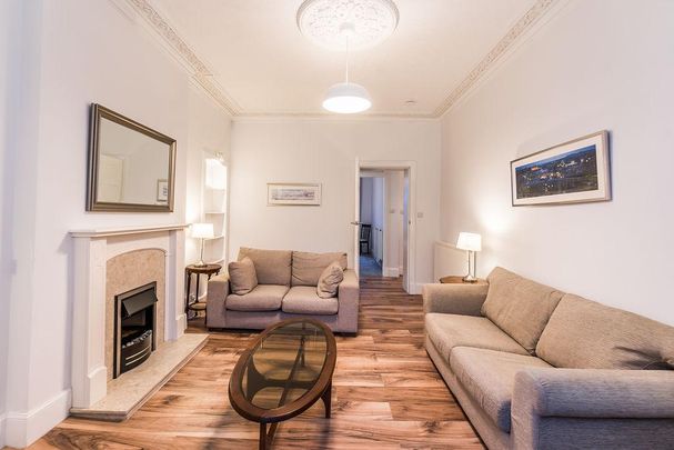 2 bedroom property to rent - Photo 1