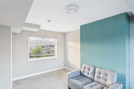 4 bedroom house of multiple occupation to rent - Photo 2