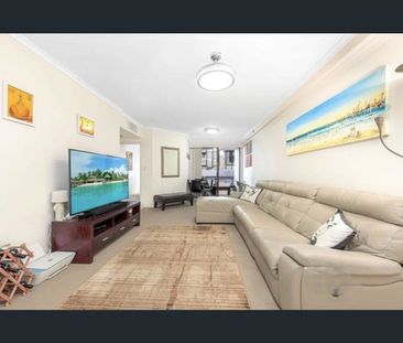 "MODERN 1 BED, 1 Bath, 1 Car - APARTMENT" - Photo 3