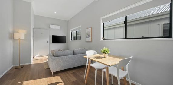 East Brisbane - Photo 2