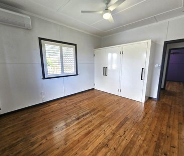 Charming Cottage-Style Home with Modern Upgrades in Avenell Heights - Photo 5