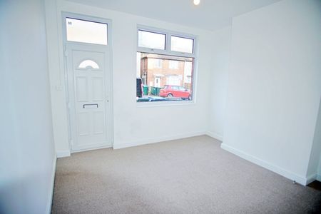 2 Bed Terraced House, St. Georges Road, CV1 - Photo 3