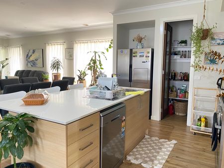 Where Every Day Starts with a Smile - Photo 3