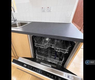 4 bedroom terraced house to rent - Photo 6