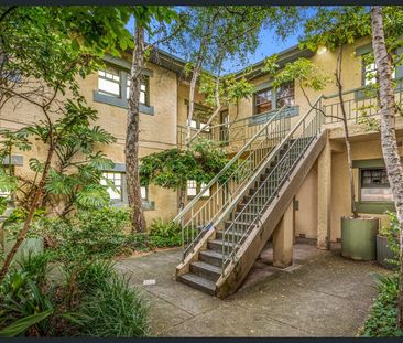 Art Deco Charm by the Beach — Freshly Updated & Perfectly Positioned - Photo 6