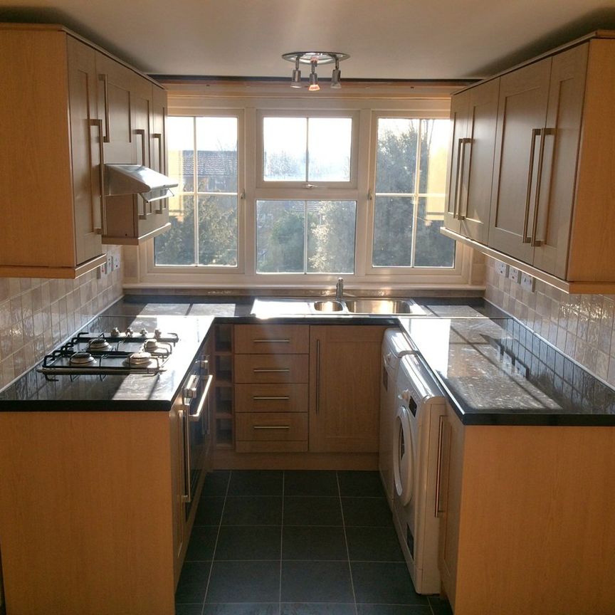 1 Bed Flat, Dunheved Road North, CR7 - Photo 1