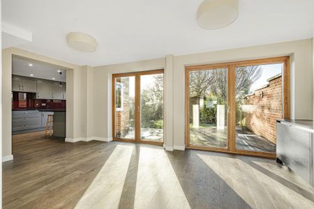 5 bedroom semi-detached house to rent - Photo 5