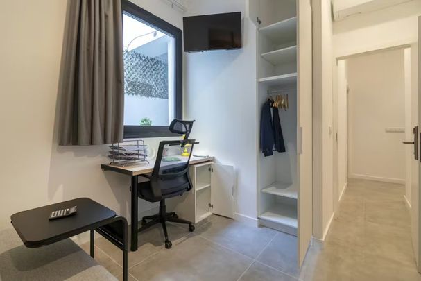 Carrer Germans Villalonga, Valencia, Valencian Community 46020 - Photo 1