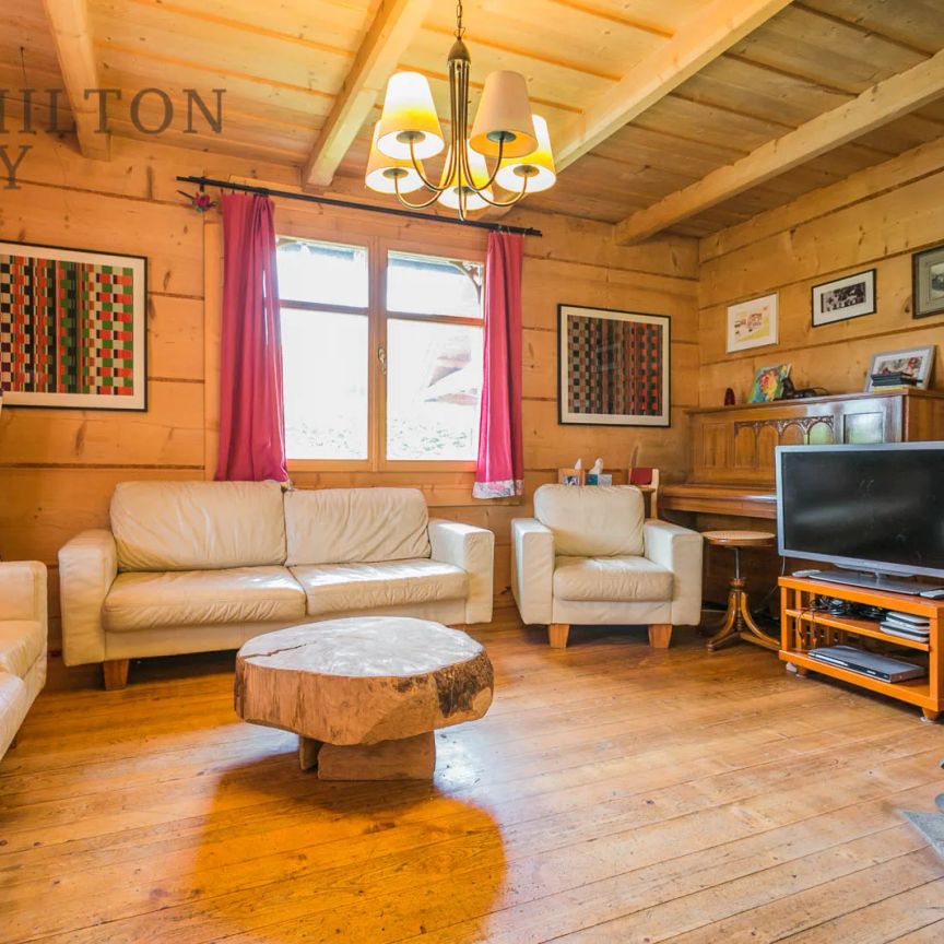 Dom z bali, podgrzewanym basenem, sauną i przestronnym ogrodem - Фото 1