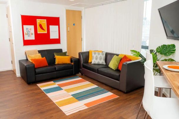 Double Ensuite - Photo 1