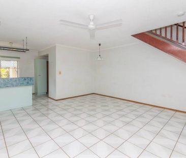 Two Bedroom Townhouse in Quiet complex - Photo 1