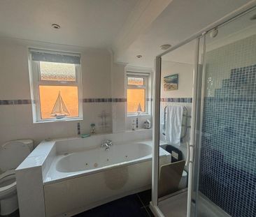 2 bedroom apartment to rent - Photo 6