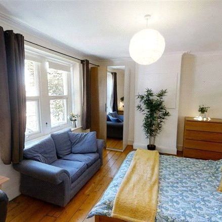 Student Properties to Let - Photo 1