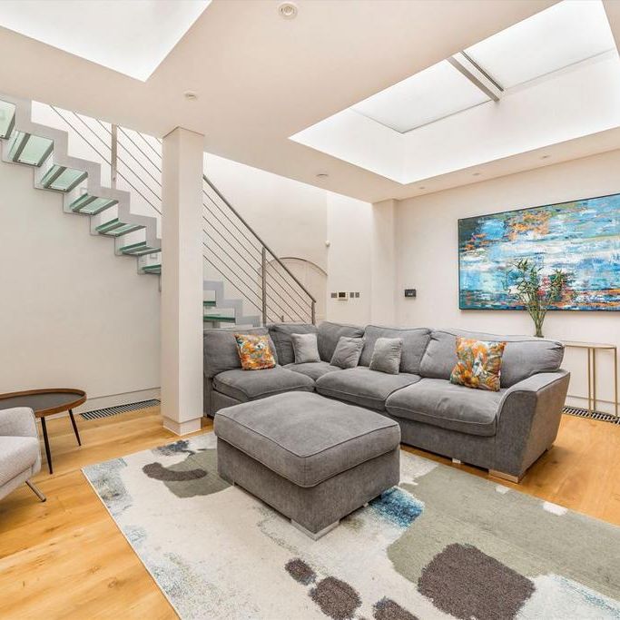 3 bedroom flat to rent - Photo 1