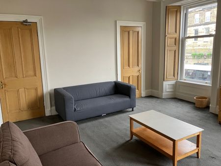 2 Bed Flat, Newington Road, EH9 - Photo 2