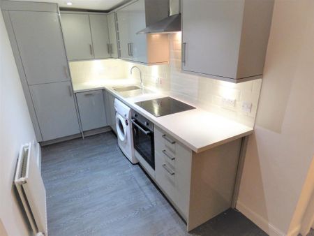 2 bedroom flat to rent - Photo 4