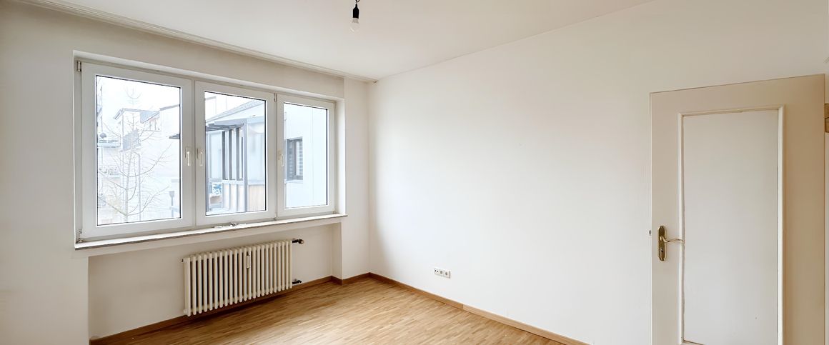 SANIERTE 2-ZIMMERWOHNUNG IN DER STADTMITTE ZU MIETEN! - Photo 1