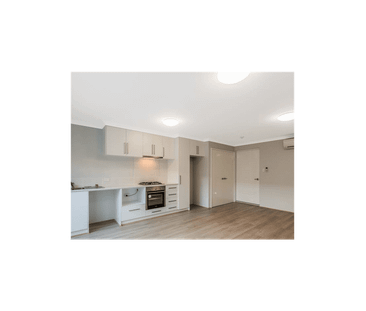 ROCKINGHAM 2 BEDROOM UNIT FOR LEASE - PRIME LOCATION - Photo 5