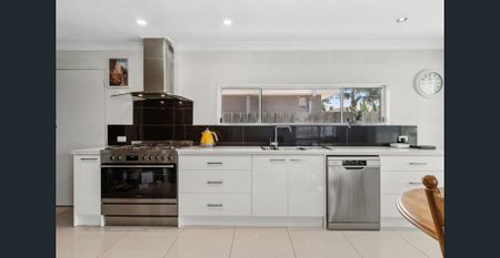 Renovated Family Home - Photo 2