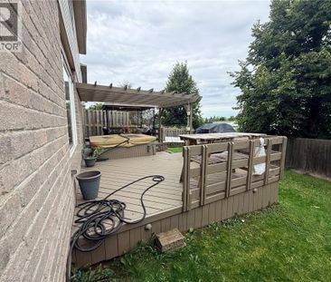 424 NEWPORT Drive, Cambridge, Ontario, N3H5S6 - Photo 4