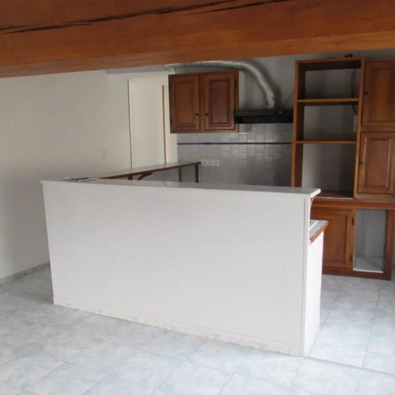 Location Appartement 3 pièces 83m² ROGNAC 13340 - Photo 1