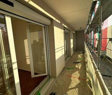 Location Appartement 2 pièces 39m² DECINES CHARPIEU 69150 - Photo 3