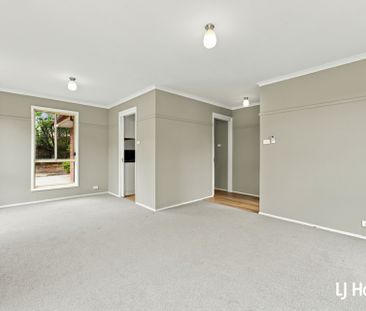 4 Hobday Place, Dunlop ACT, Belconnen - Photo 2