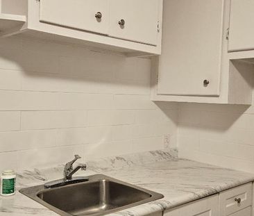 Villeray, charmant 3 1/2 Non-Fumeur, 2ème étage maison tranquille. - Photo 1