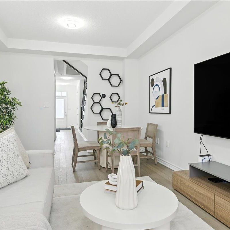 For Lease - 3303 Thunderbird Promenade, Pickering, Ontario - Photo 1