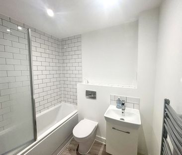 ScutariClose, Derby - Photo 6