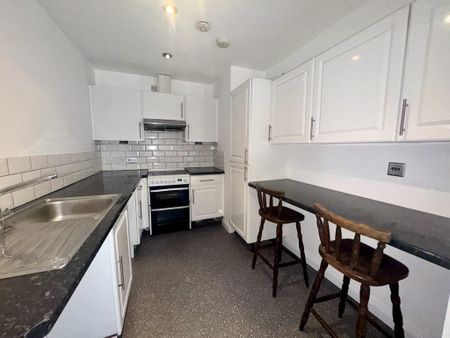 2 bedroom flat to rent - Photo 5