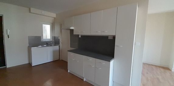 Location Appartement 2 pièces 47m² BRIOUDE 43100 - Photo 2