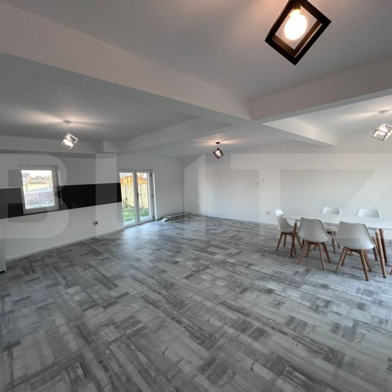 Casa cu 4 camere, 133 mp, incalzire in pardoseala, cartier - Fotografie 1