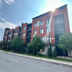 Appartement Montréal (Ville-Marie) À Louer - Photo 3