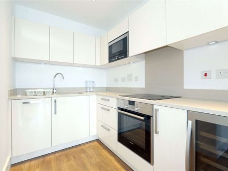 A stunning one bedroom apartment in this new development near Emirates stadium. - Photo 4