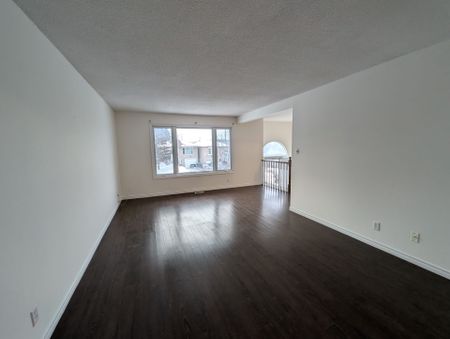 For Lease - 435 Colborne Street, Bradford West Gwillimbury, Ontario - Photo 3