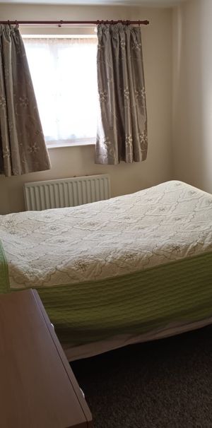 Room in a Shared Flat, Milton Court Road, SE14 - Photo 2