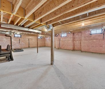 For Lease - 11 Walters Street, Kawartha Lakes, Ontario - Photo 3
