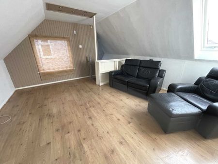 Lees Road, Ashton Under Lyne - Photo 3