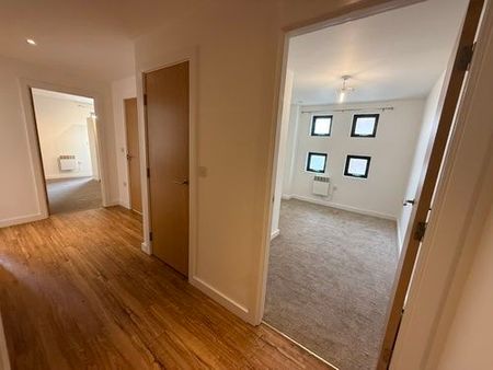 Property For Let - 14 Plaza Boulevard - Photo 4