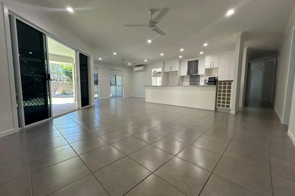 SPACIOUS AND LOW MAINTENANCE FAMILY HOME - Photo 1