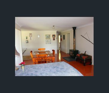 Family Home - Photo 6