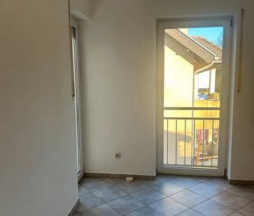 2 Zimmerwohnung Küche, Bad, WC, Stellplatz und Einbauküche - Photo 5