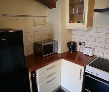 2 Bed Terraced House, Lansdowne Hill, SE27 - Photo 4
