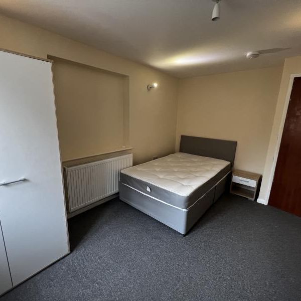 Springfield, Littleover, DERBY - Photo 1