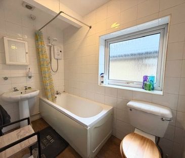 2 bedroom house to rent Butts Road, Southampton, SO19 - Photo 5