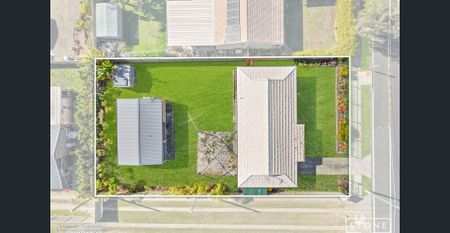 Well-presented home designed for comfort, convenience, and modern living. - Photo 3